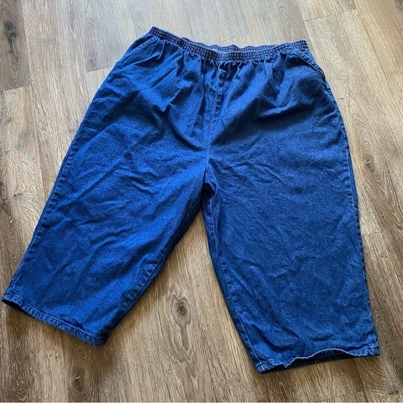 Chic Shorts Women’s Plus Size 24W Average Blue Stretch Pockets - Picture 6 of 10